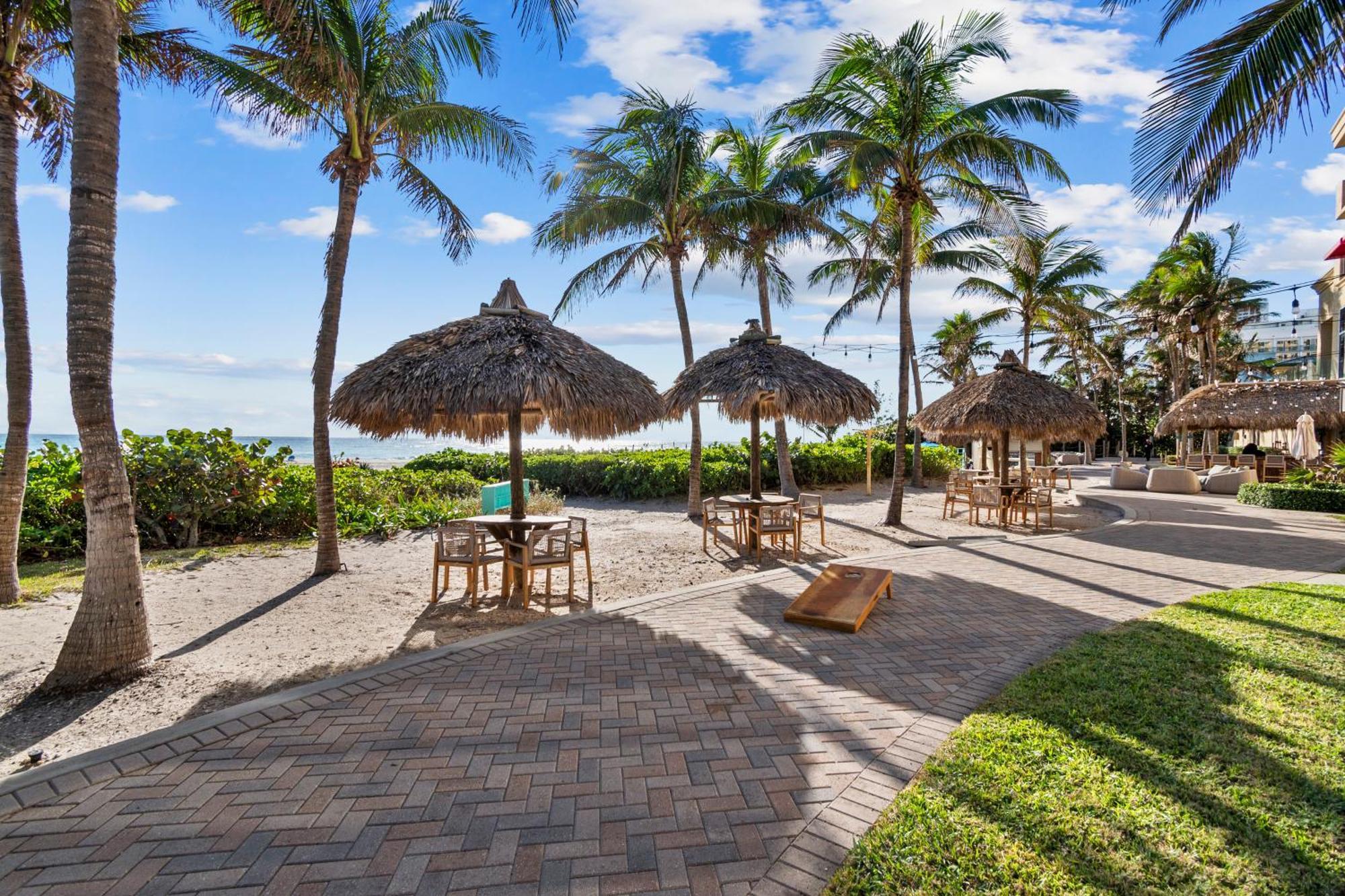 Oceanfront Palm Beach Resort & Spa Singer Island Riviera Beach Exterior photo